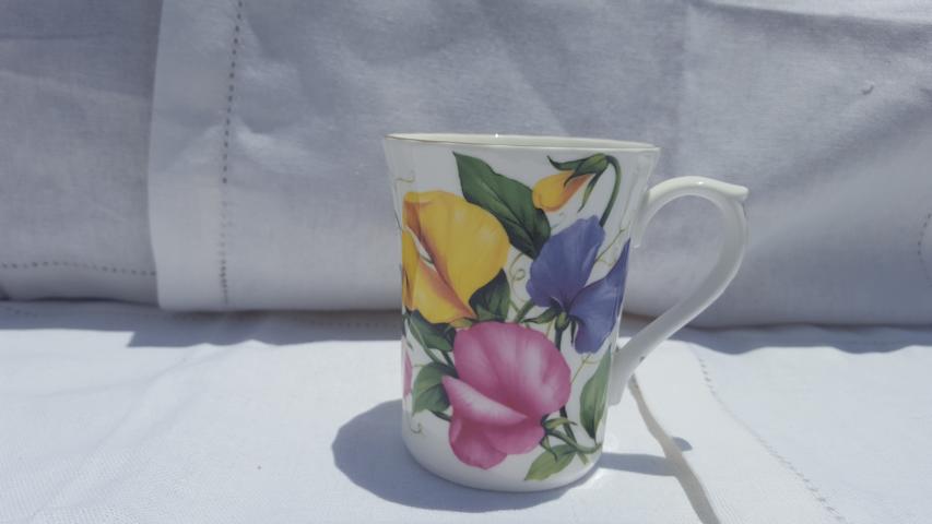 Sweet Pea Chintz Swirl Mug